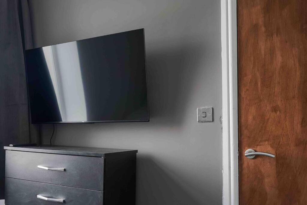 Stunning Two Bed City Centre Apartment Leeds  Extérieur photo