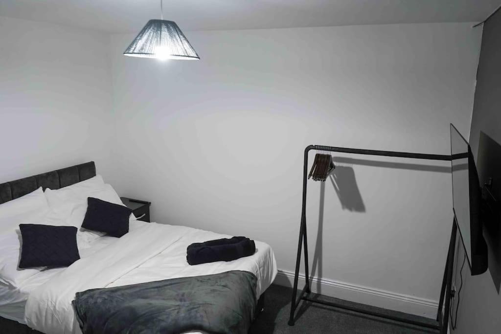 Stunning Two Bed City Centre Apartment Leeds  Extérieur photo
